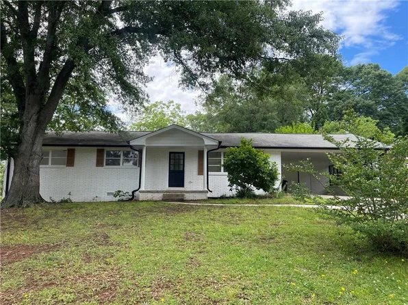1066 Cleavemark Dr, Clarkston, GA 30021
