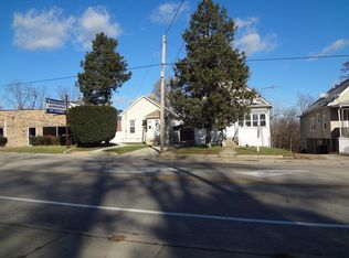 704 Villa St, Elgin, IL 60120