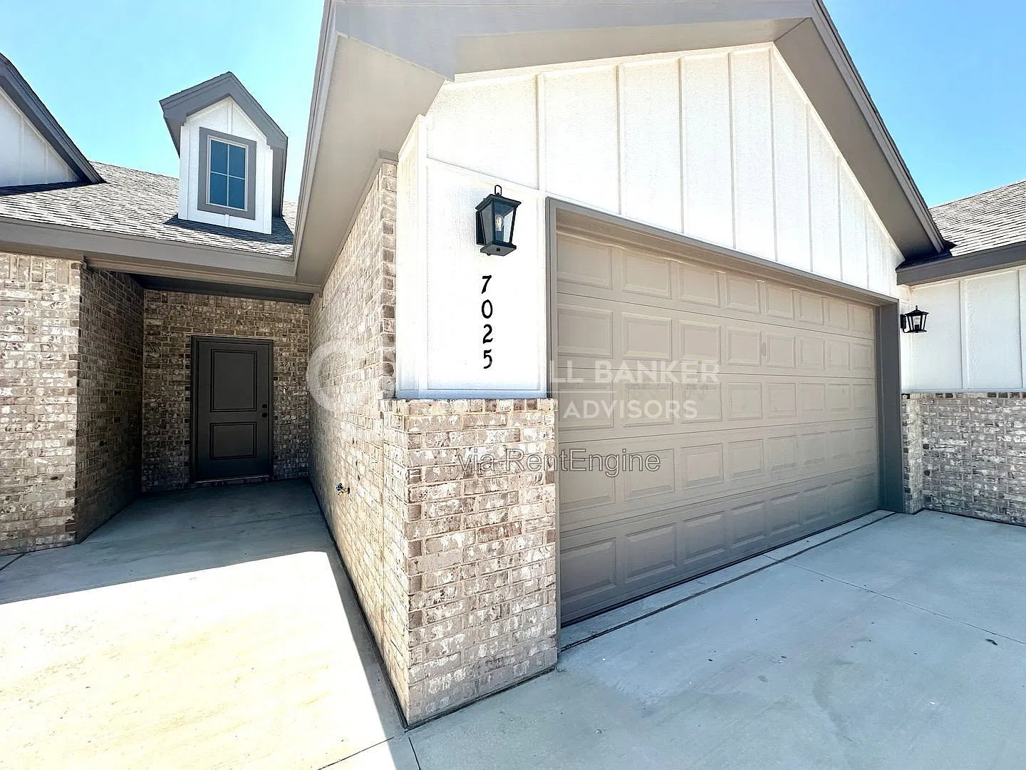 3 bed, 2.0 bath, $1,600 — Photo 1