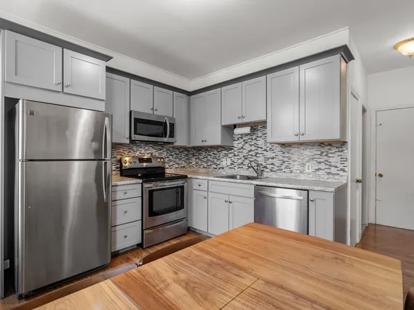 38 Winchester St APT 4, Brookline, MA 02446