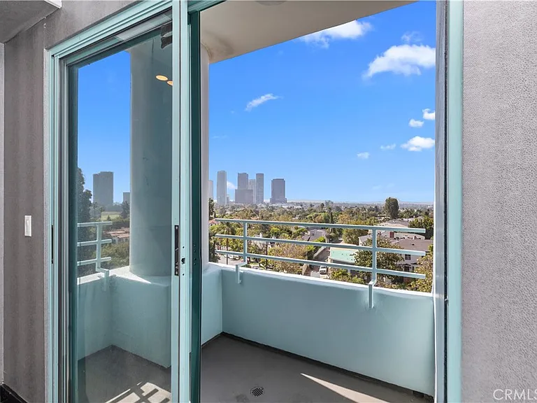 10336 Wilshire Blvd #703 — Photo 20
