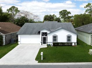 1060 Salmon Isle, Greenacres, FL 33413