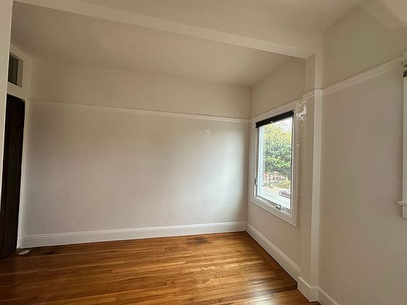 5th image of 2319 Grant St APT 5