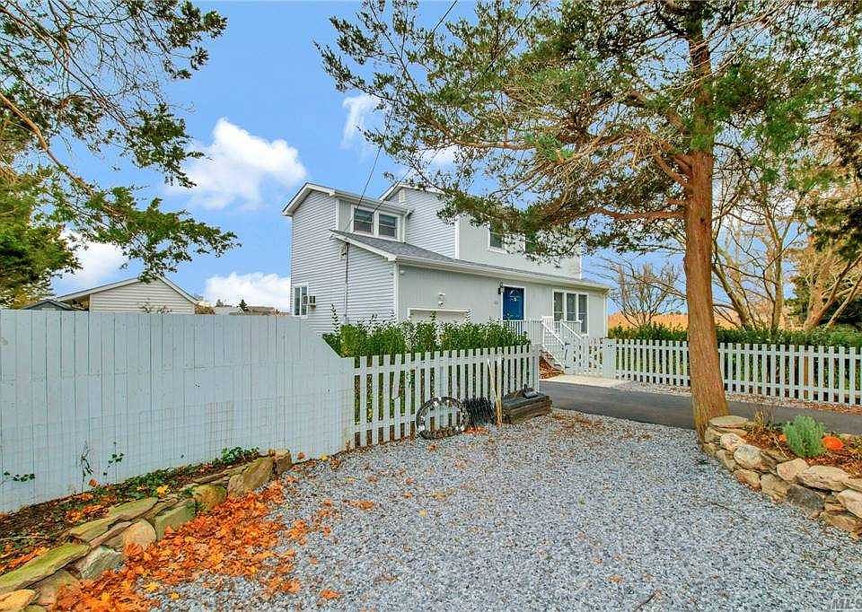 1st image of 533 Peconic Bay Blvd