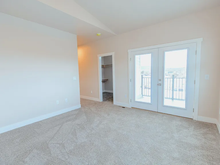 Pomona Park Townhomes — Photo 24