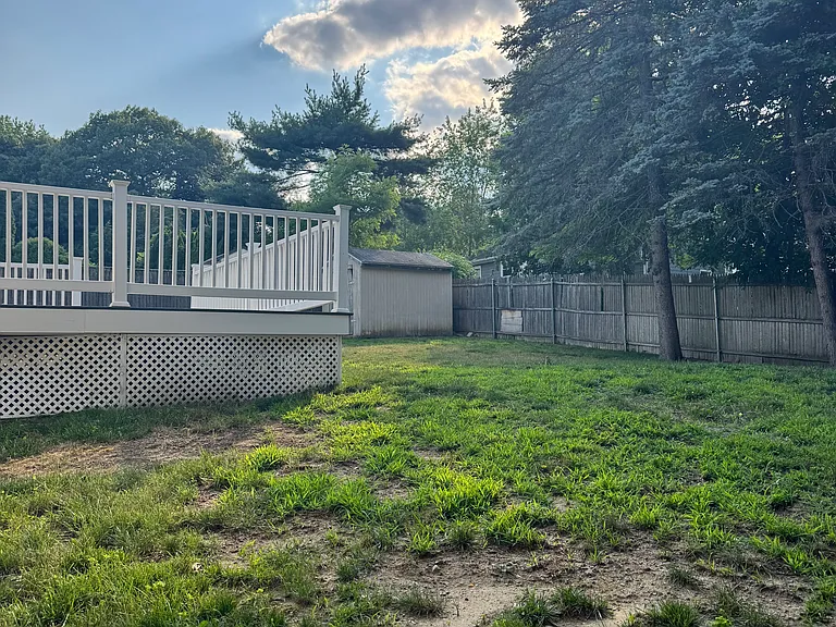 109 Larchmont Rd — Photo 32
