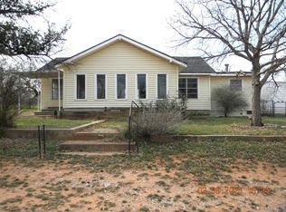 1221 Austin St, Robert Lee, TX 76945