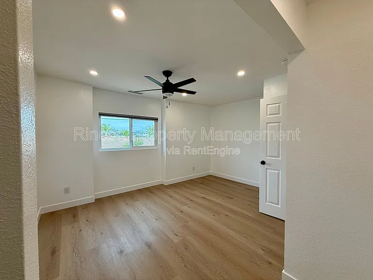 607 Lemon Way #B — Photo 14