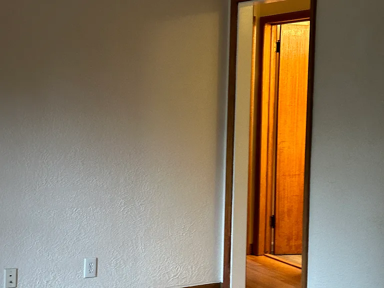 3300 W 22nd Ave — Photo 10