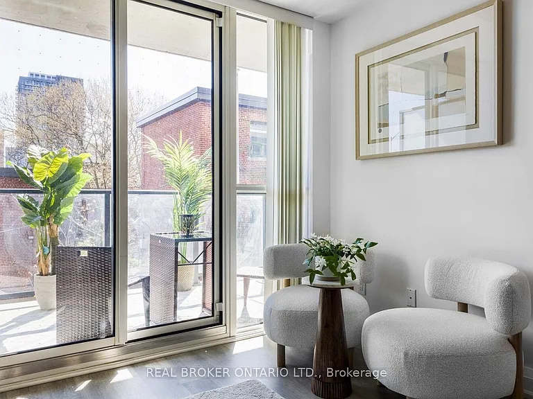 2369 Danforth Ave #210 — Photo 12