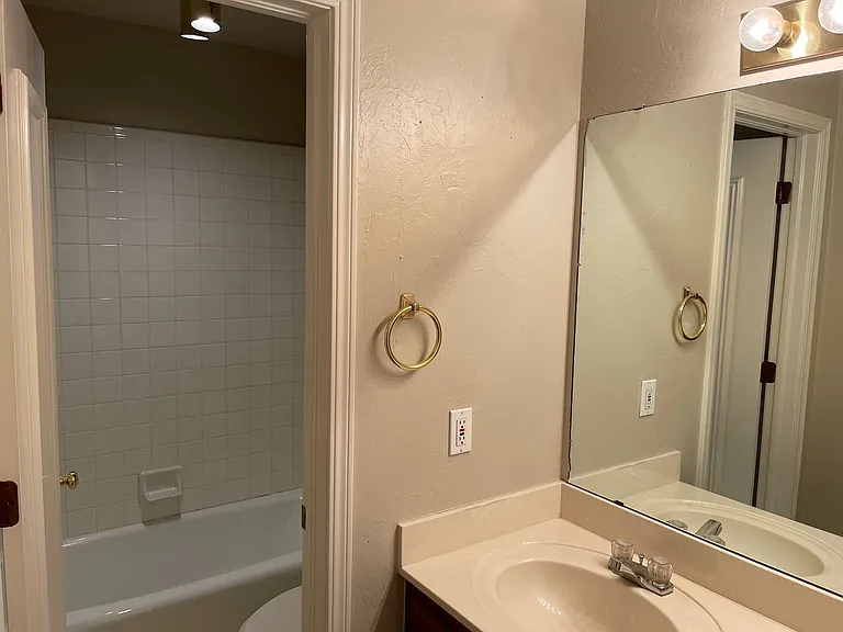 10300 Cumberland Ln — Photo 12