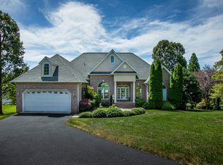 490 Calypso Rd, Moneta, VA 24121