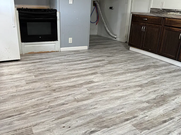 800 Denton Blvd NW #4 — Photo 8