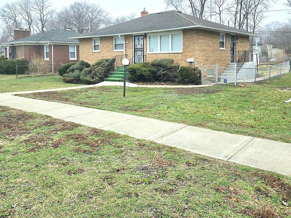 2nd image of 709 Porter St