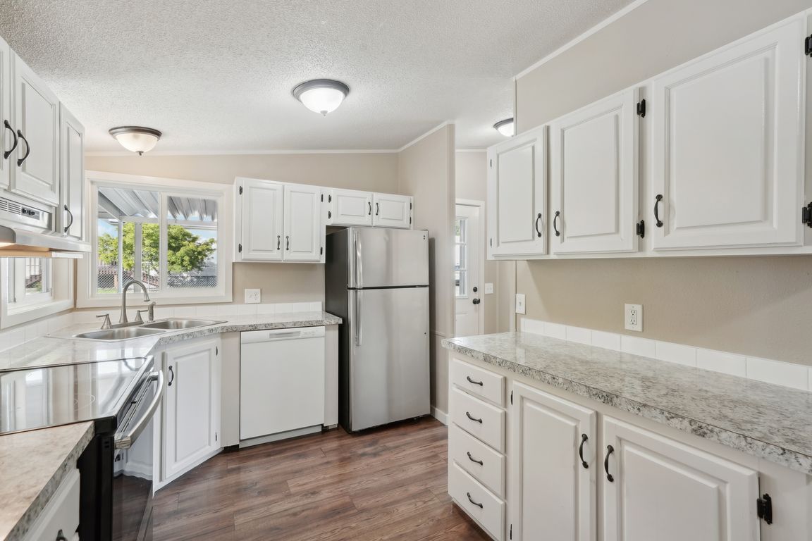 SE Laugardia Way-0305-017