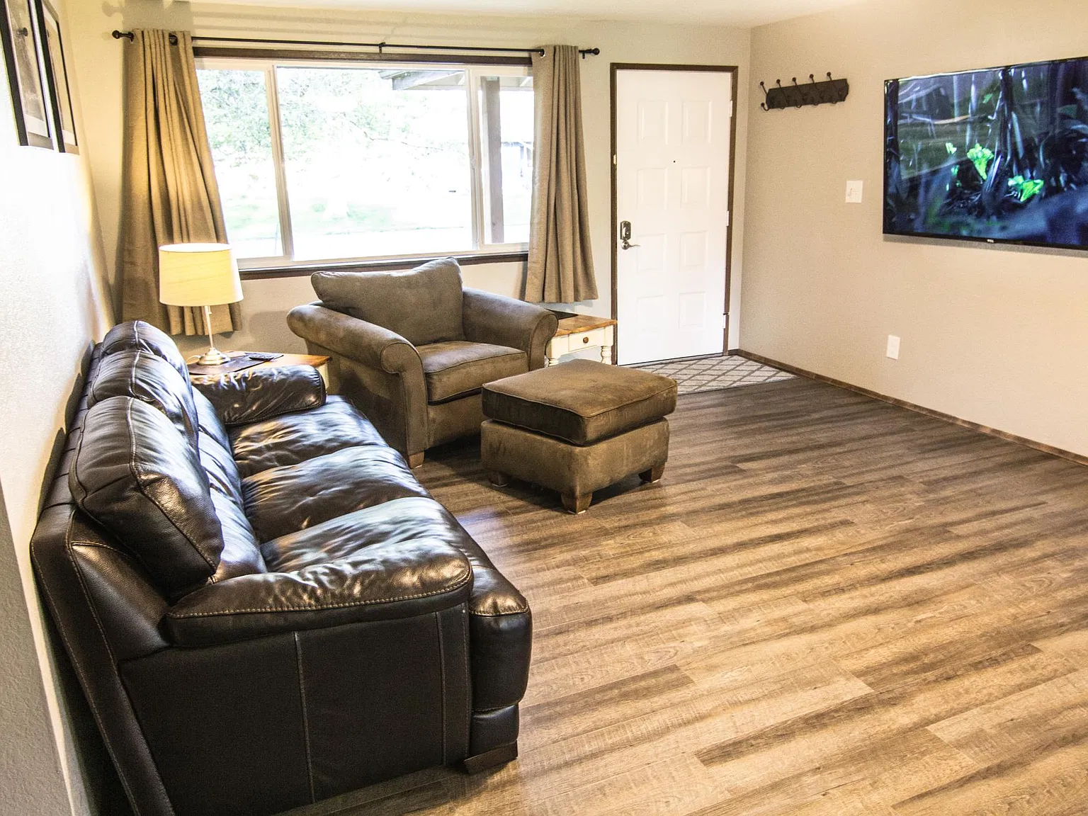 2 bed, 992 sqft, $2,400 — Photo 3