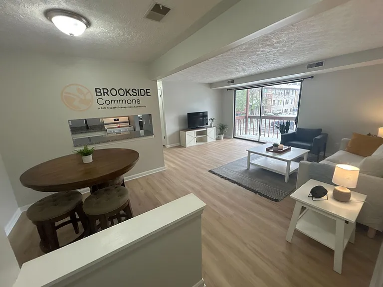 Brookside Commons — Photo 5