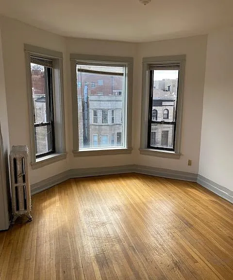 900 W Addison St #3 — Photo 12