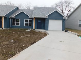 105 Margarita Ct S, Centralia, MO 65240