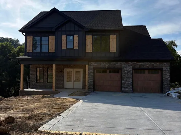 579 Carroll Creek Rd, Johnson City, TN 37601