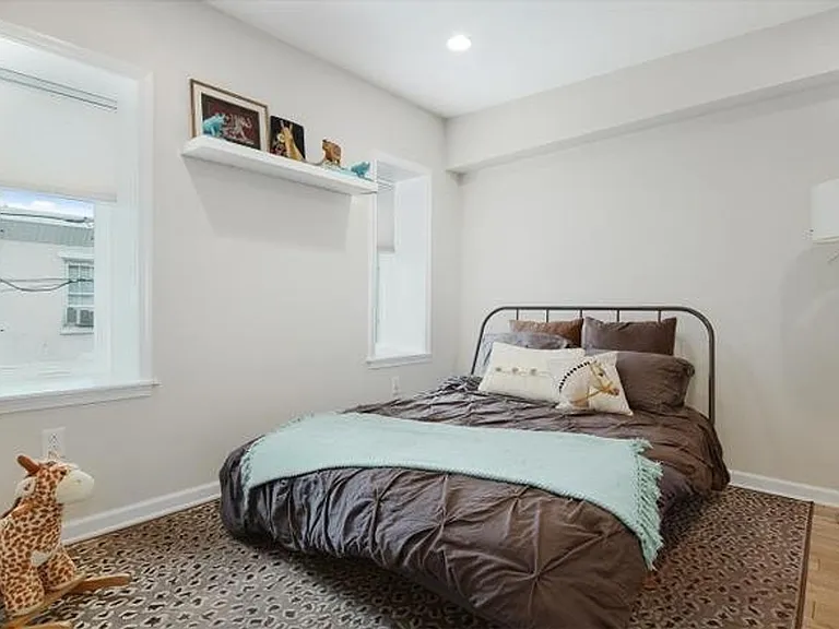 1428 S Clarion St — Photo 12