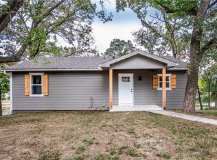 337 W Sugar Lake Dr, Mound City, KS 66056