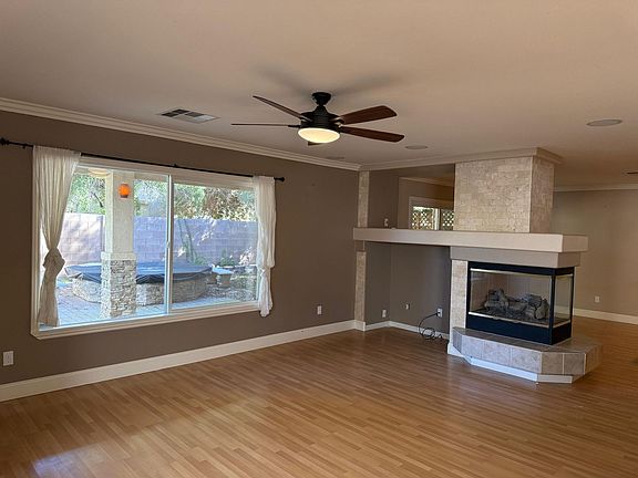 5th image of 10974 Fintry Hills St