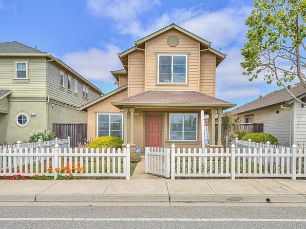 885 Rogge Rd, Salinas, CA 93906