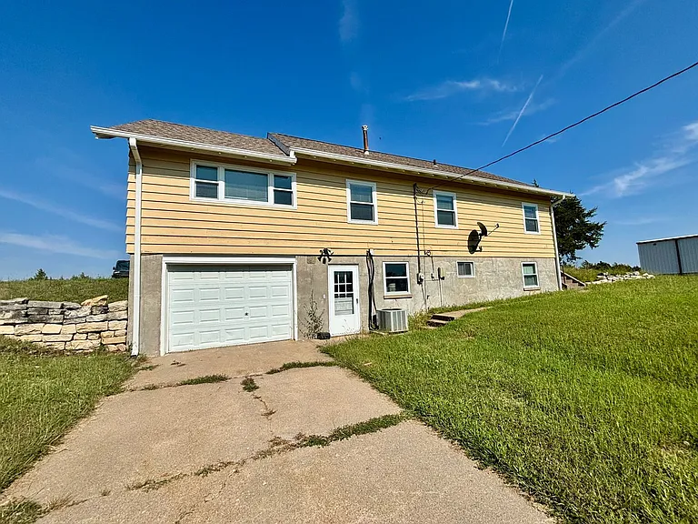 11015 Lakeview Dr — Photo 19
