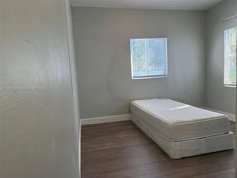 22 NE 51st St #2 — Photo 12