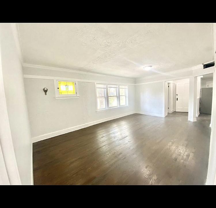 1st image of 900 N Monticello Ave #1F