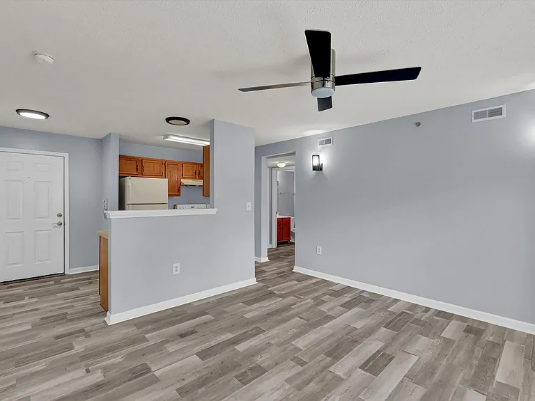 Rowan Place Apartments — Photo 38