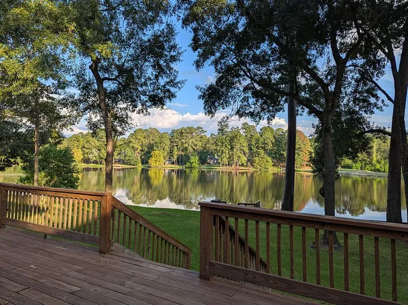 2101 Azalea Cir, Huntsville, TX 77340