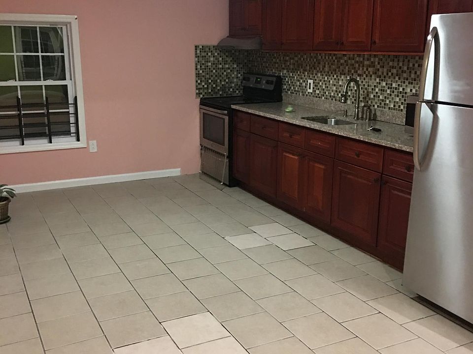 2nd image of 15025 119th Rd Floor 2