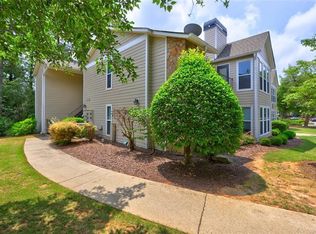3204 Lake Pointe Cir, Roswell, GA