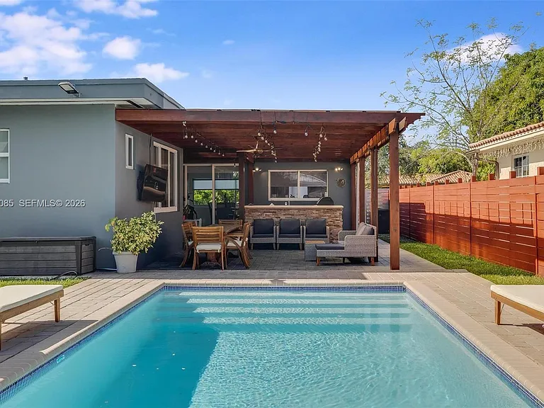 7549 Buccaneer Ave — Photo 31