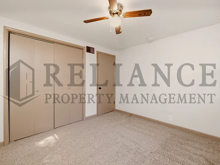107 S Queen Ave — Photo 29