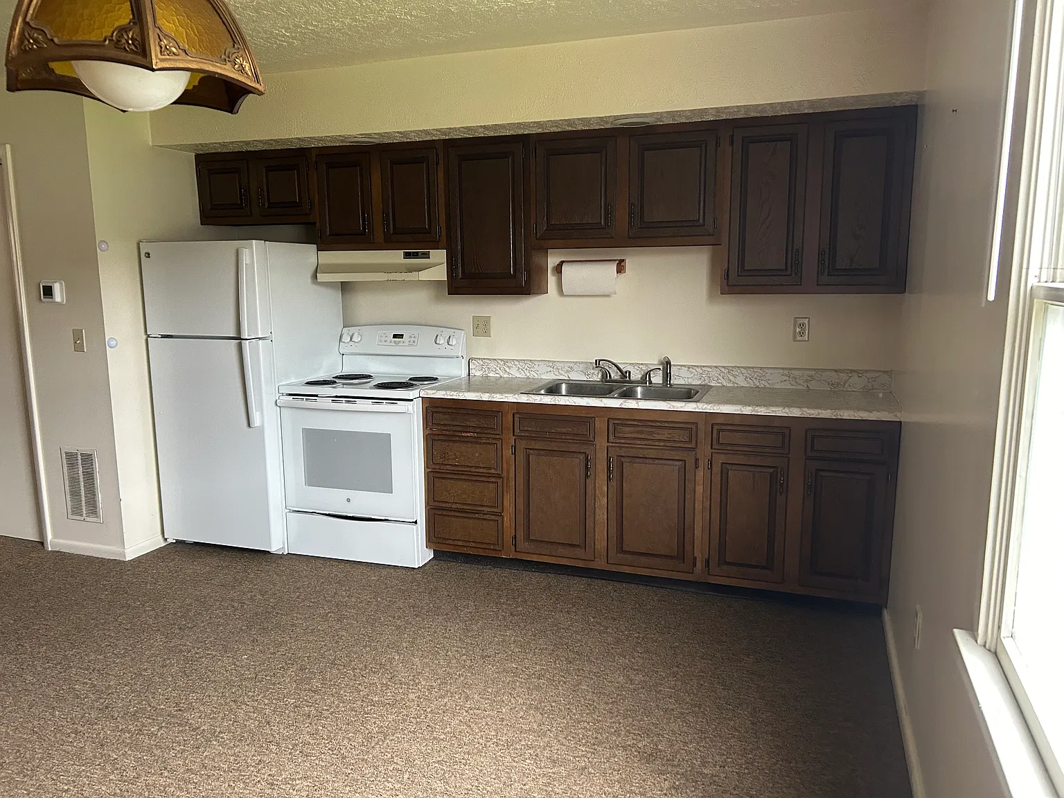 2 bed, 900 sqft, $825 — Photo 2
