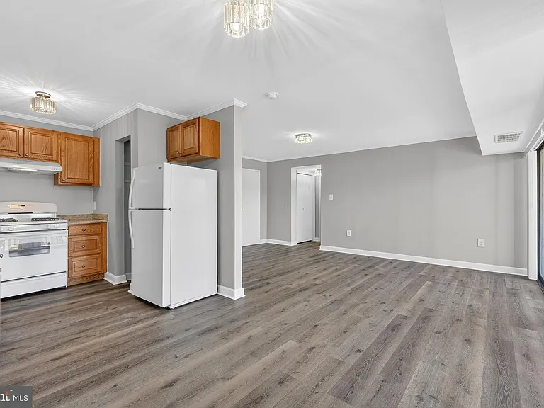 1804 Metzerott Rd #504 — Photo 12
