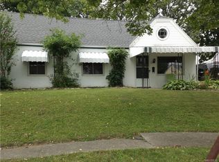 18 Chardon Dr, Cheektowaga, NY 14225