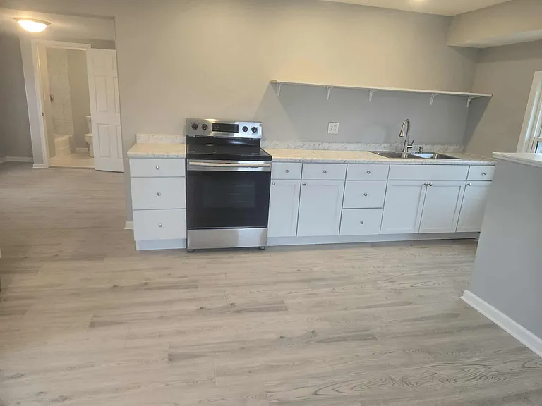 209 Granite St #1F — Photo 3