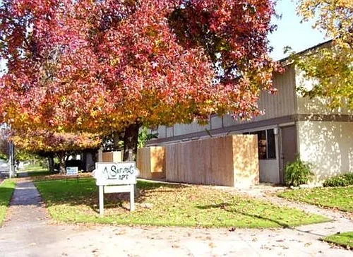 The Summit Apts. Photo 1