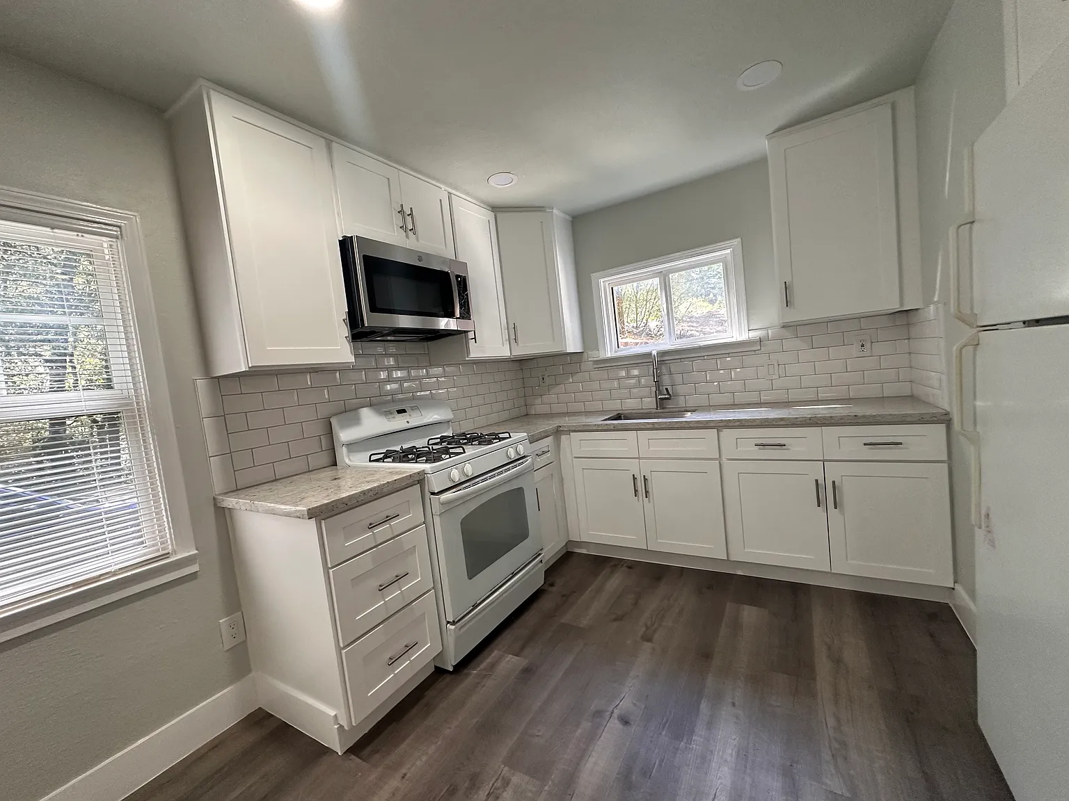 2 bed, $2,595 — Photo 3