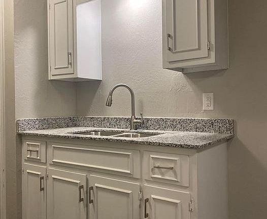 2nd image of 505 Industrial Dr W #505C