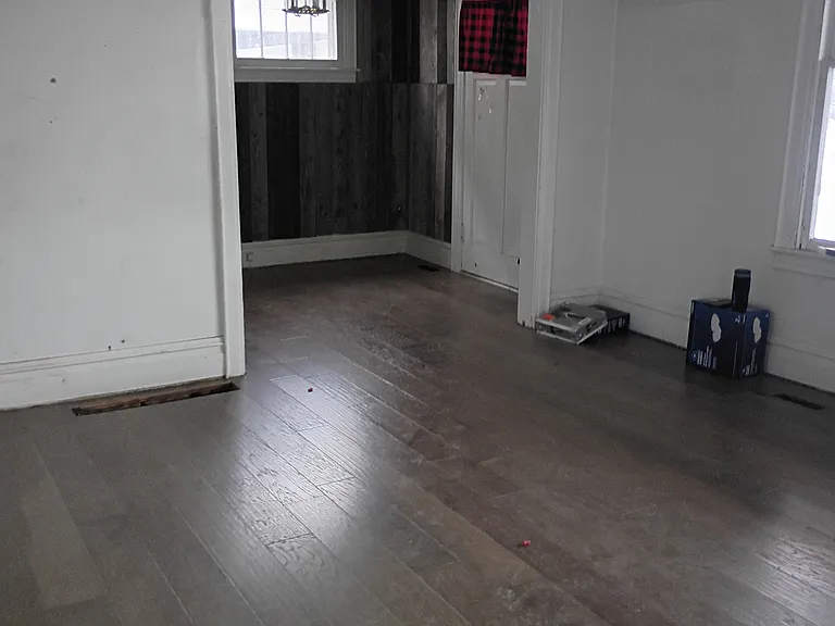 347 7th Ave W — Photo 9