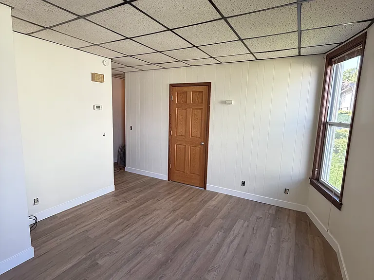 1120 E 9th St #1 — Photo 2