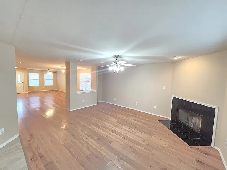 8138 Mossberg Dr — Photo 10