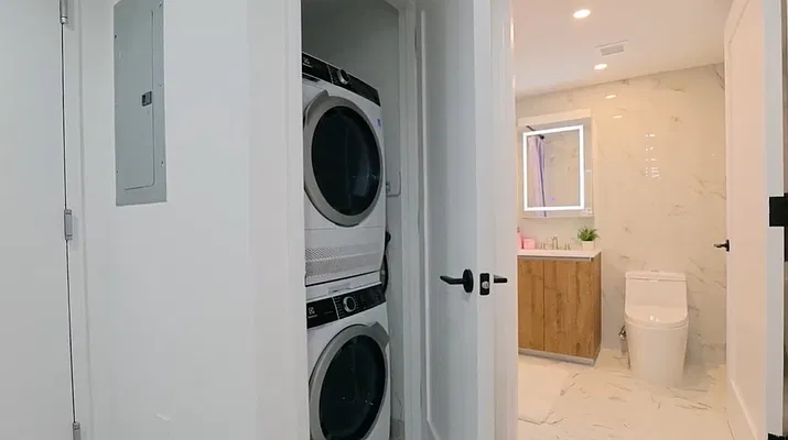 Bathroom, photo 1