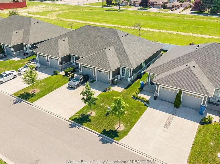 1935 Ethan Ct — Photo 3