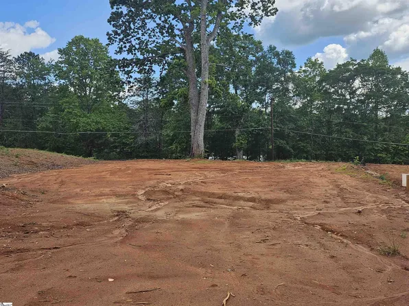 111 Hideaway Ct, Easley, SC 29640